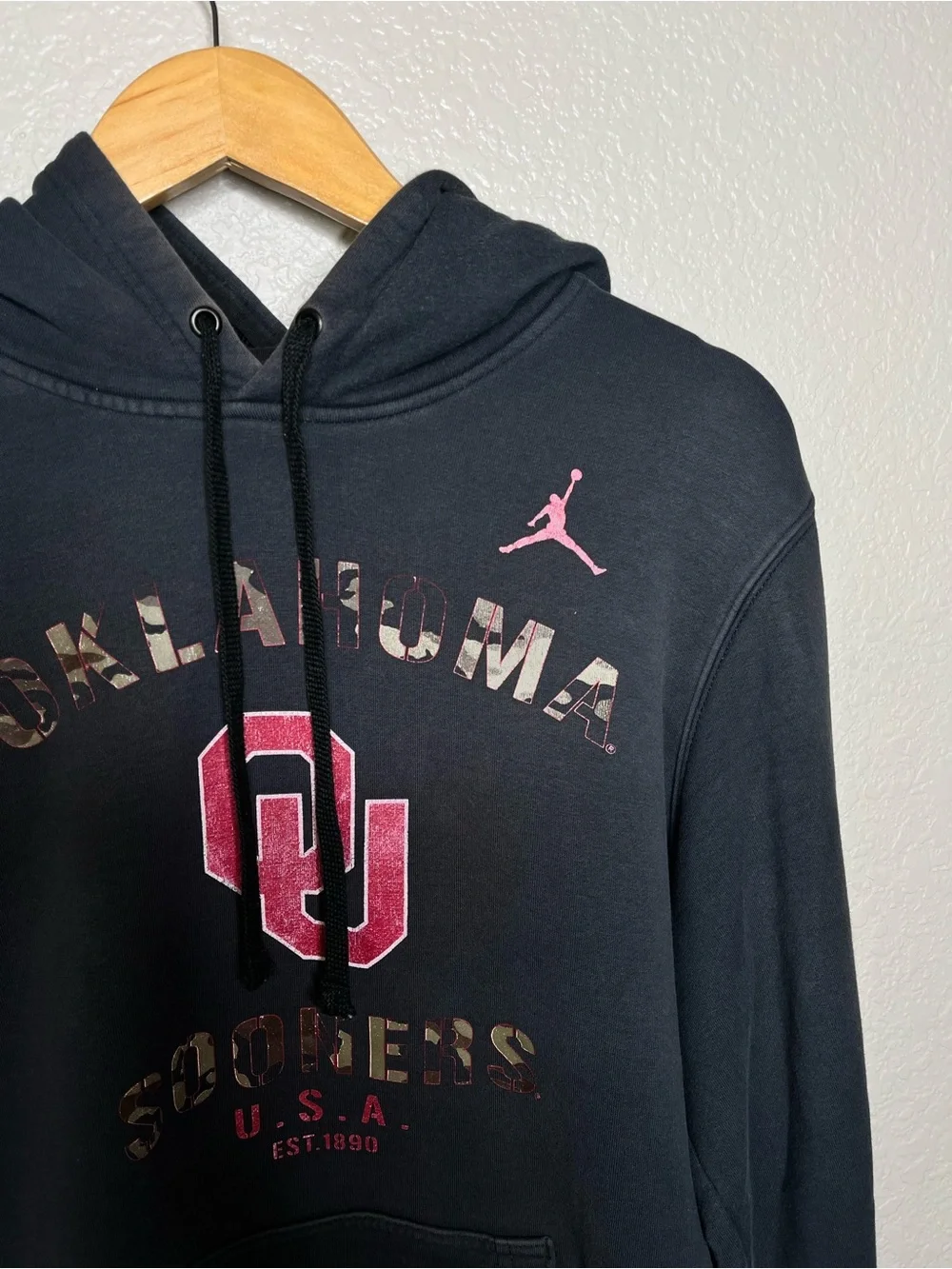 Nike Jordan Oklahoma Sooners‎ Hoodie Black Camo Logo Pullover Sweatshirt Vets M